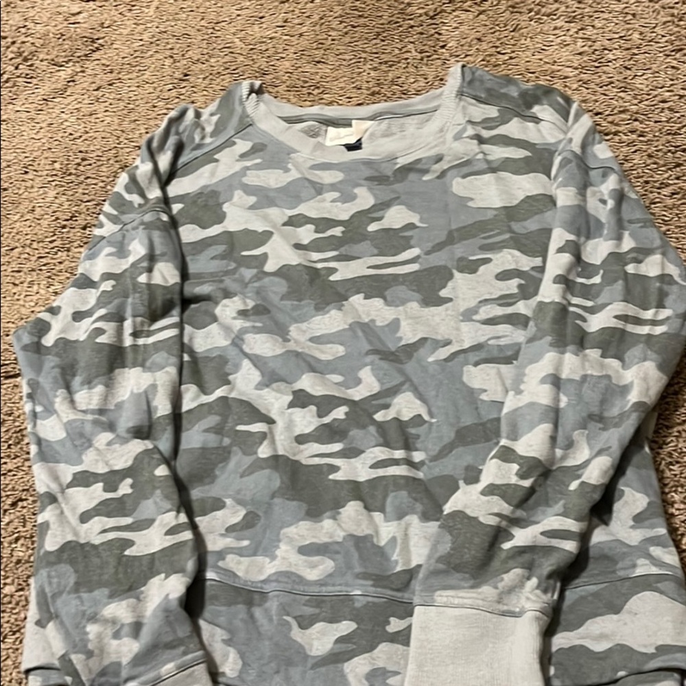 Camp sweater